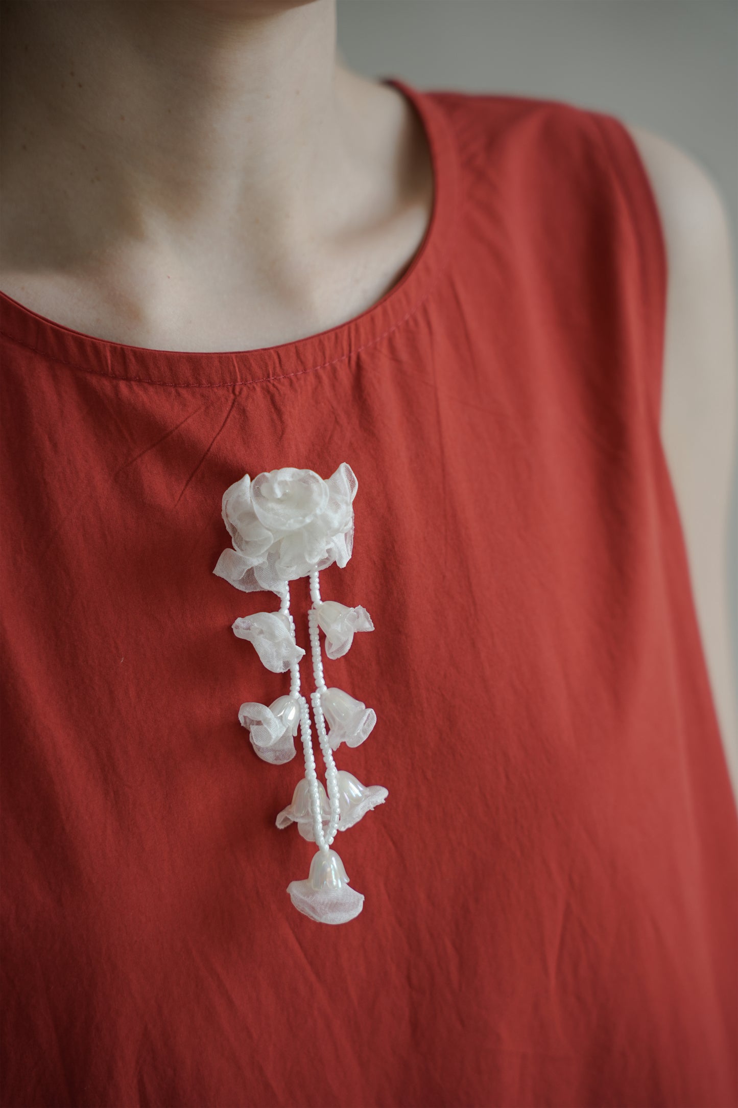 白い花ブローチ•SP19