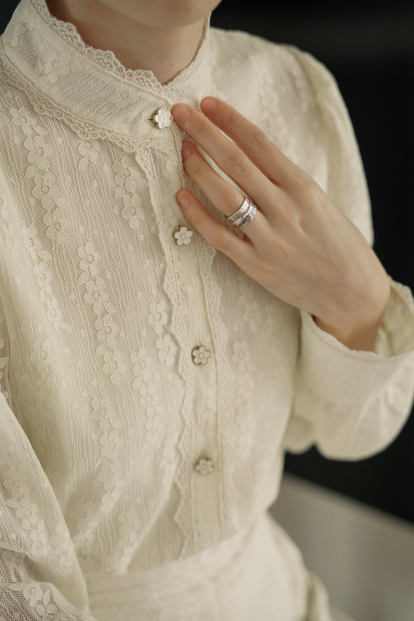 ブラウス•8837220805/スカート•9372220716