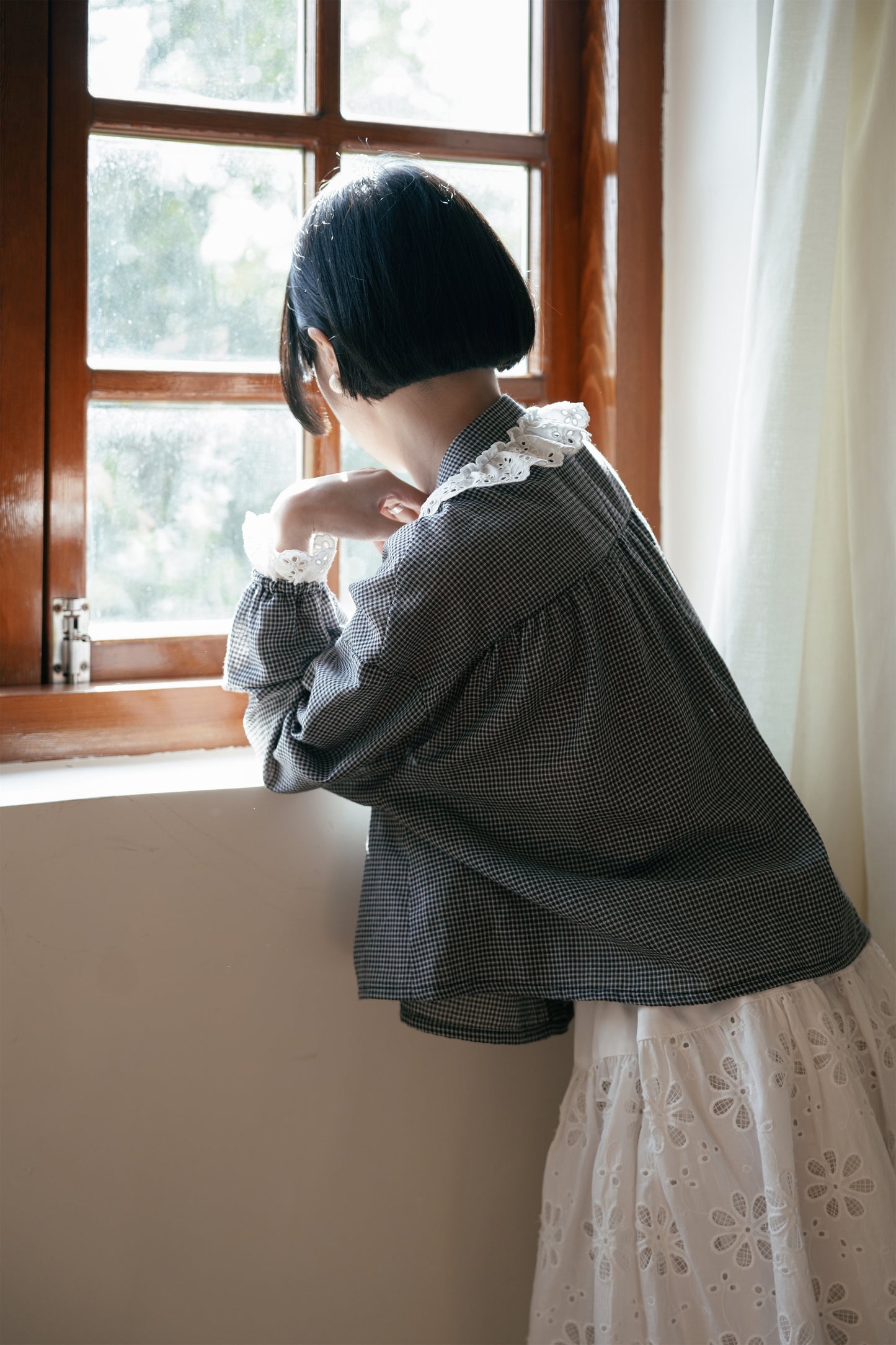 ブラウス•8135241005/スカート•8628241236