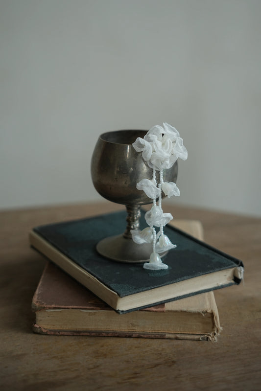 白い花ブローチ•SP19