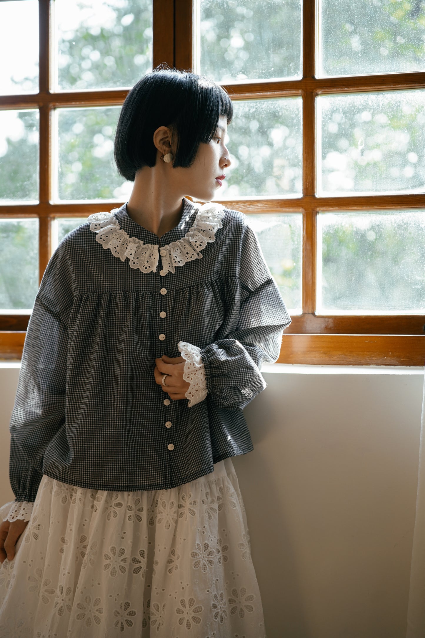 ブラウス•8135241005/スカート•8628241236