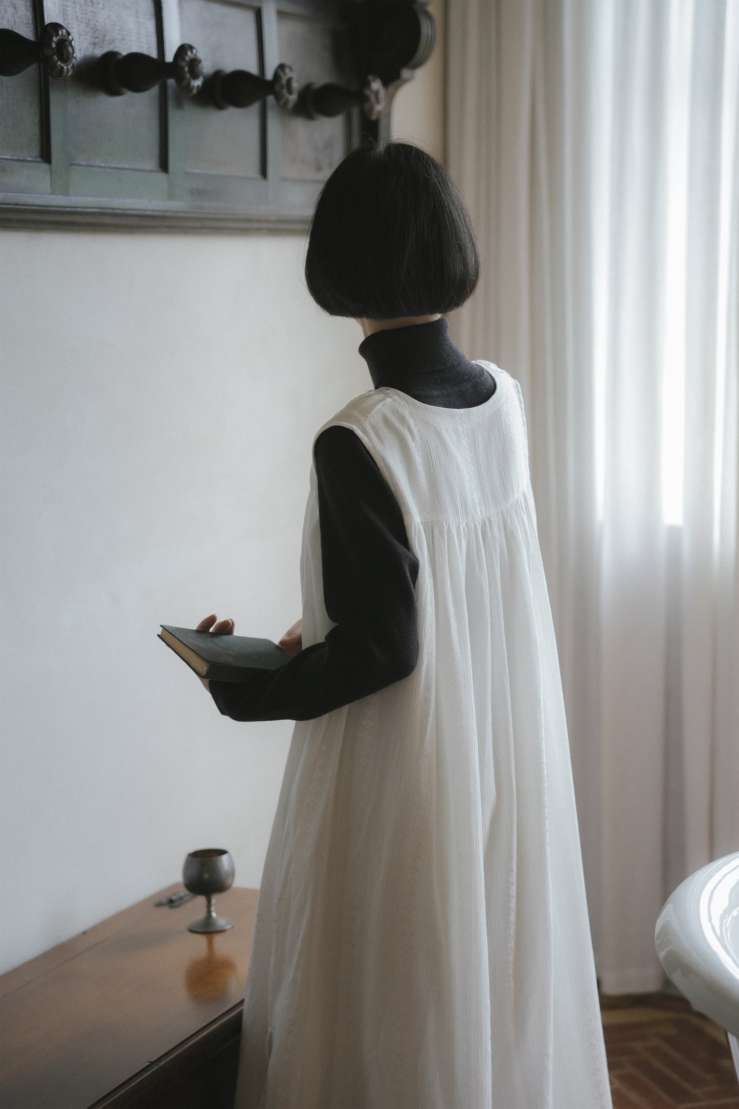 ノースリーブワンピース•6176250112／黒いニットワンピース•9843200905(3月下旬発送予定)