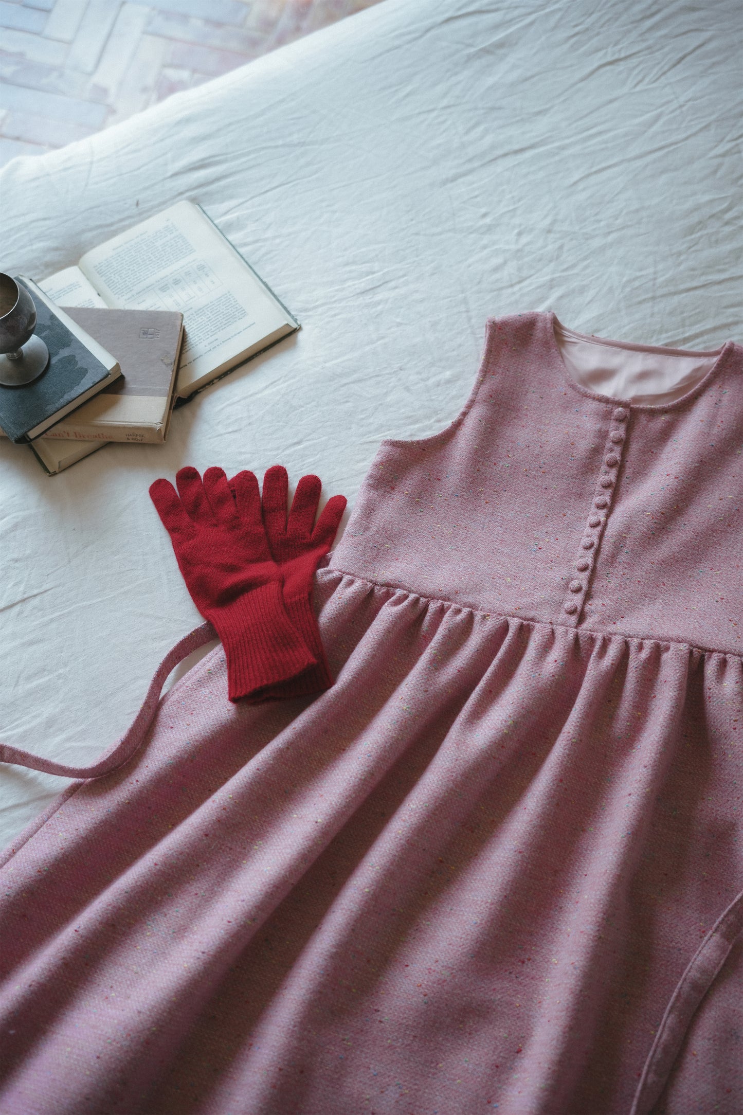 ピンクノースリーブワンピース•6546250808/ハイネックニットワンピース•9833200904