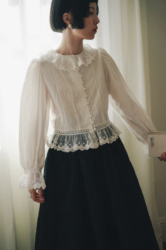 ブラウス•6577241007/スカート•9233241296(4月中旬発送予定)